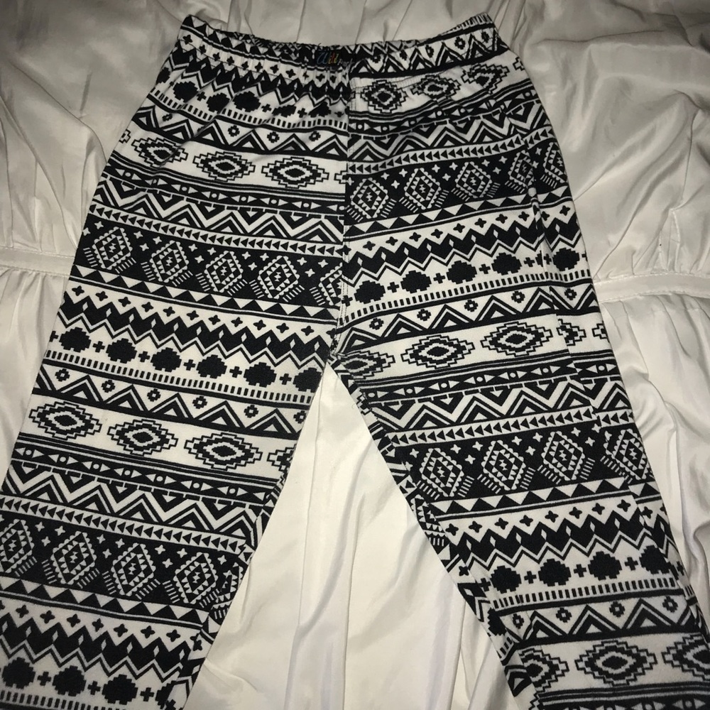 Patterned leggings